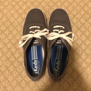 9.5 grey Keds
